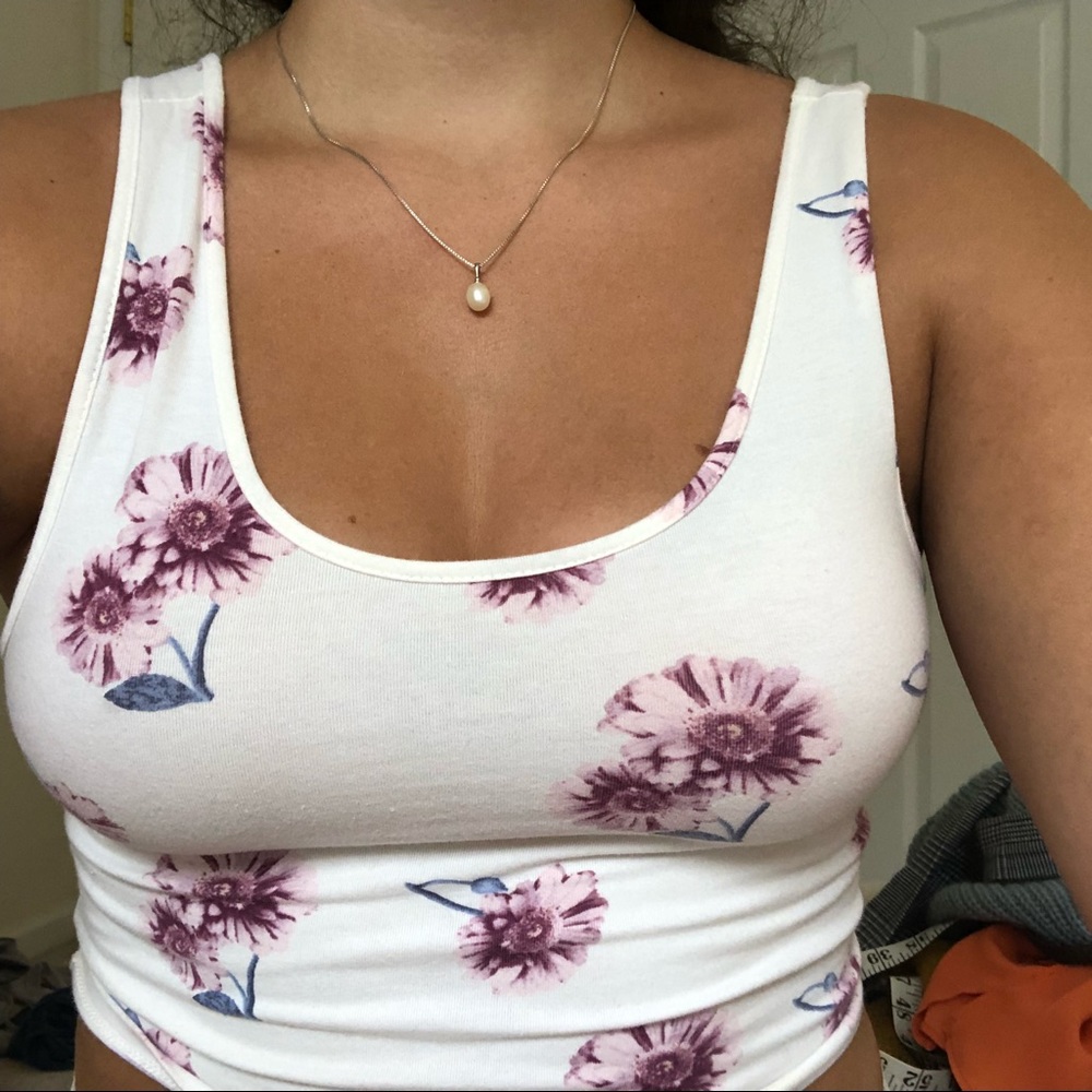 Scoop Neck Floral Cropped Tank Top